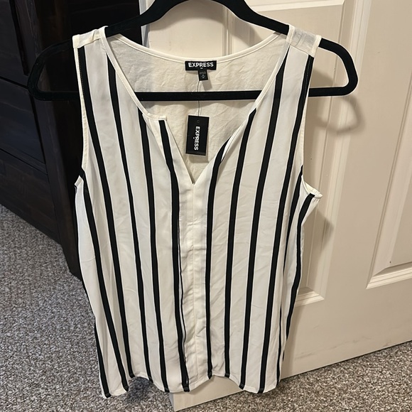 Express Tank Top - Picture 2 of 5